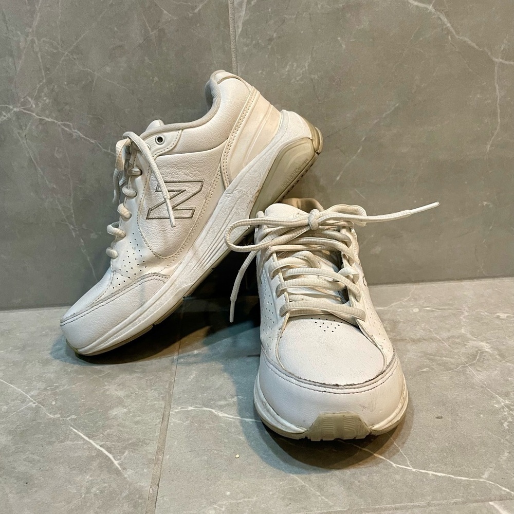 New Balance 928 Women's White Sneakers - Picture 1 of 10